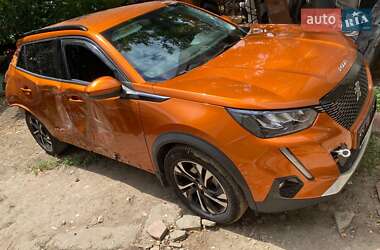 Позашляховик / Кросовер Peugeot 2008 2021 в 