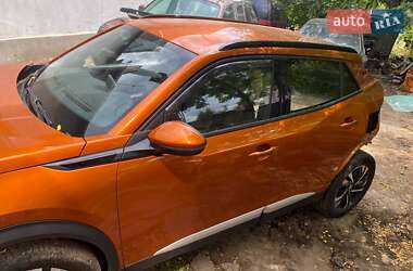 Позашляховик / Кросовер Peugeot 2008 2021 в 