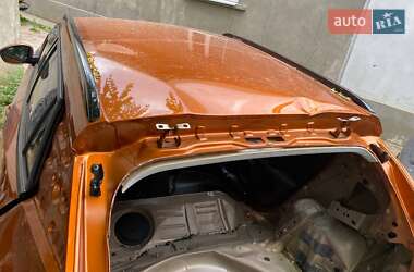 Позашляховик / Кросовер Peugeot 2008 2021 в 