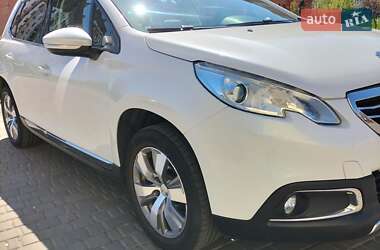 Внедорожник / Кроссовер Peugeot 2008 2016 в Луцке