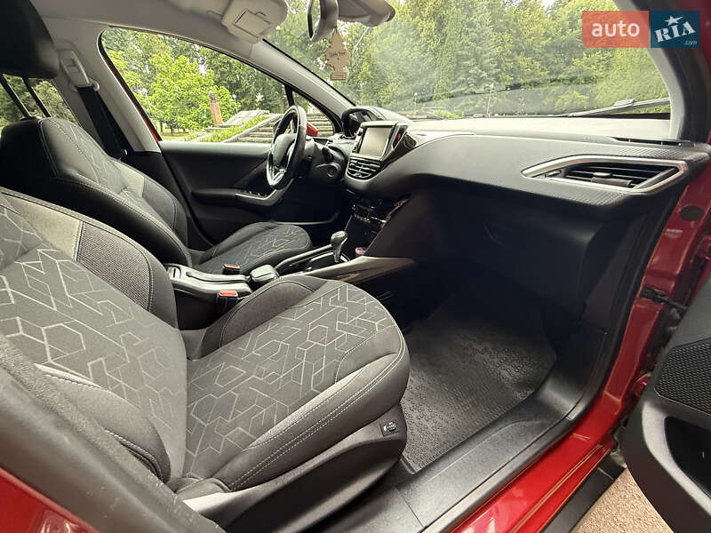 Позашляховик / Кросовер Peugeot 2008 2017 в Ніжині