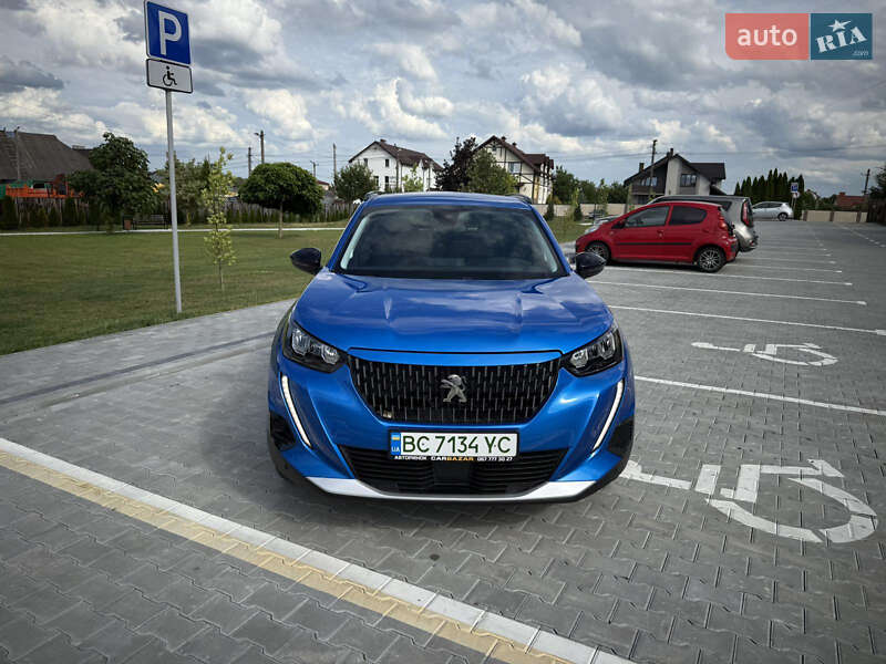 Позашляховик / Кросовер Peugeot 2008 2022 в Львові