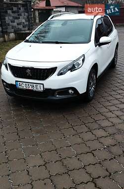 Позашляховик / Кросовер Peugeot 2008 2017 в Луцьку