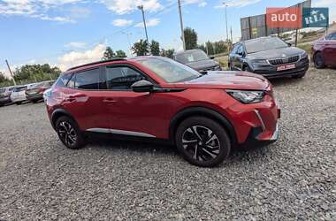 Позашляховик / Кросовер Peugeot 2008 2022 в 