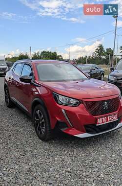 Позашляховик / Кросовер Peugeot 2008 2022 в 