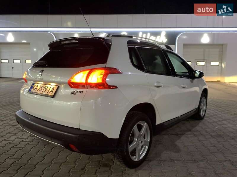 Внедорожник / Кроссовер Peugeot 2008 2013 в Киеве
