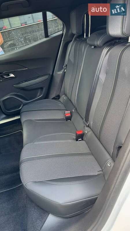 Позашляховик / Кросовер Peugeot 2008 2023 в Києві