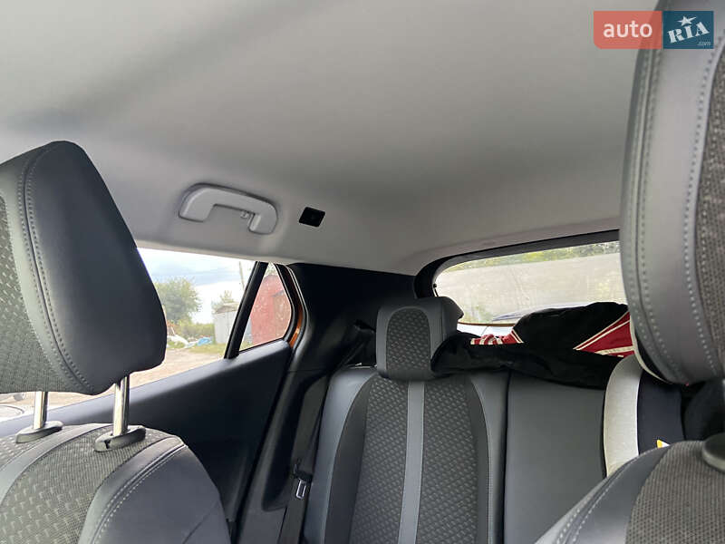 Внедорожник / Кроссовер Peugeot 2008 2020 в Львове фото 5 Внедорожник / Кроссовер Peugeot 2008 2020 в Львове