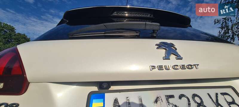 Позашляховик / Кросовер Peugeot 2008 2017 в Києві фото 11 Позашляховик / Кросовер Peugeot 2008 2017 в Києві