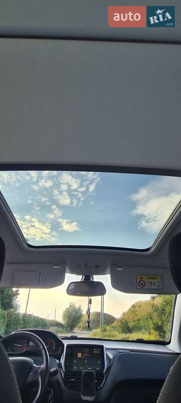 Позашляховик / Кросовер Peugeot 2008 2017 в Києві фото 21 Позашляховик / Кросовер Peugeot 2008 2017 в Києві