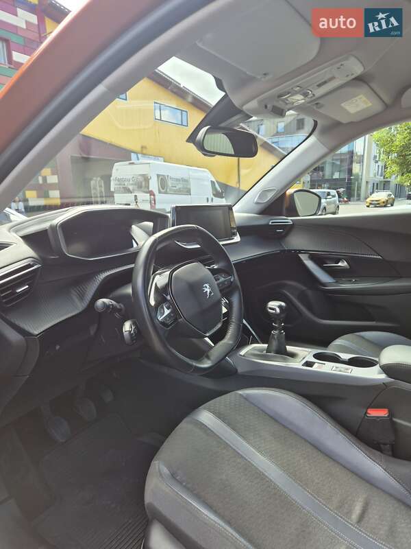 Позашляховик / Кросовер Peugeot 2008 2019 в Львові