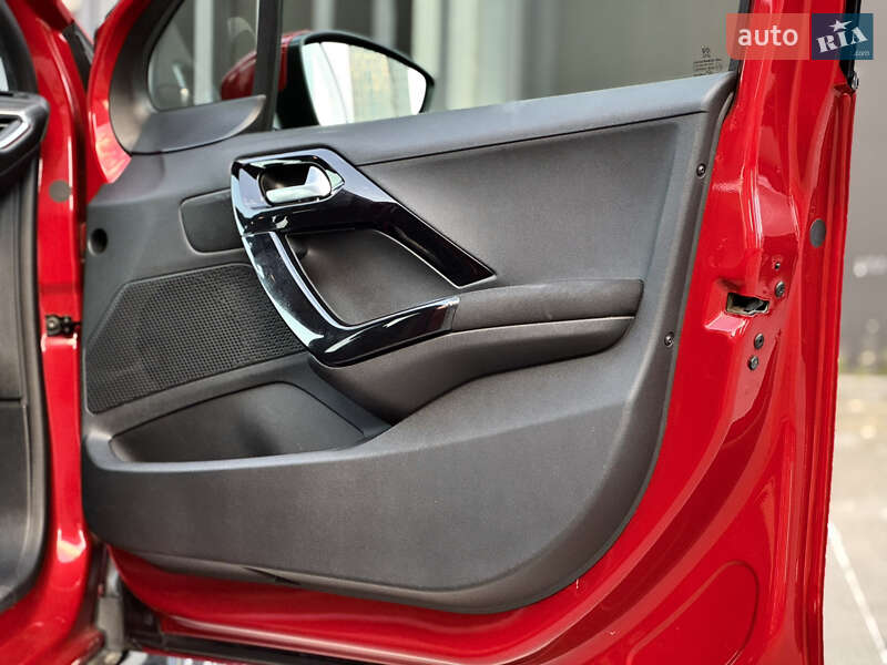 Позашляховик / Кросовер Peugeot 2008 2019 в Києві фото 23 Позашляховик / Кросовер Peugeot 2008 2019 в Києві