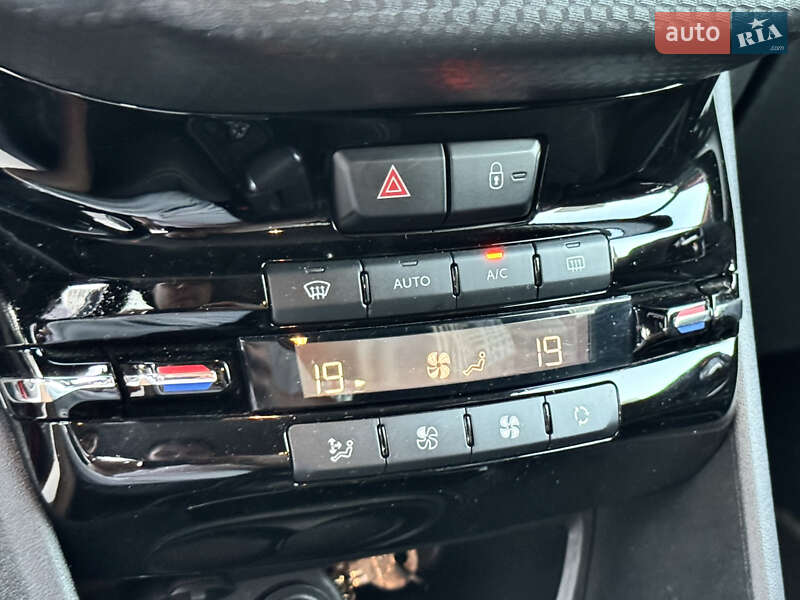 Позашляховик / Кросовер Peugeot 2008 2019 в Києві фото 34 Позашляховик / Кросовер Peugeot 2008 2019 в Києві