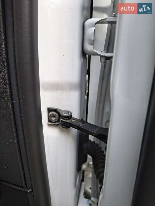 Позашляховик / Кросовер Peugeot 2008 2015 в Івано-Франківську фото 8 Позашляховик / Кросовер Peugeot 2008 2015 в Івано-Франківську