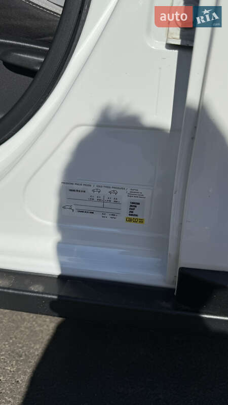 Позашляховик / Кросовер Peugeot 2008 2014 в Черкасах