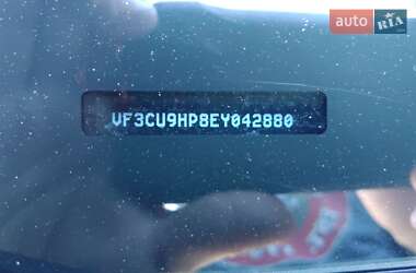 Внедорожник / Кроссовер Peugeot 2008 2014 в 