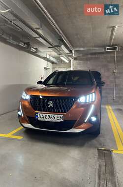 Внедорожник / Кроссовер Peugeot 2008 2021 в Киеве