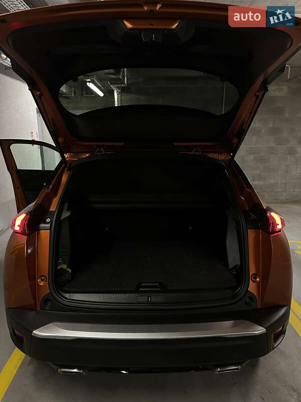 Внедорожник / Кроссовер Peugeot 2008 2021 в Киеве фото 8 Внедорожник / Кроссовер Peugeot 2008 2021 в Киеве