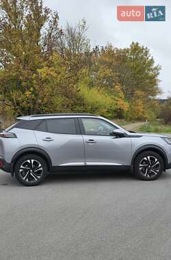 Внедорожник / Кроссовер Peugeot 2008 2021 в 