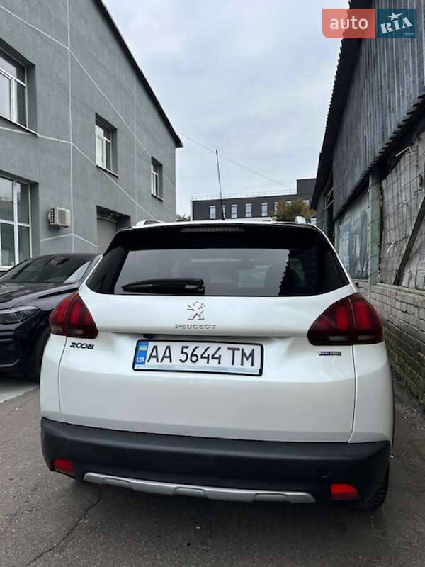 Внедорожник / Кроссовер Peugeot 2008 2017 в Киеве фото 7 Внедорожник / Кроссовер Peugeot 2008 2017 в Киеве