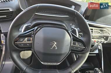 Внедорожник / Кроссовер Peugeot 2008 2021 в 