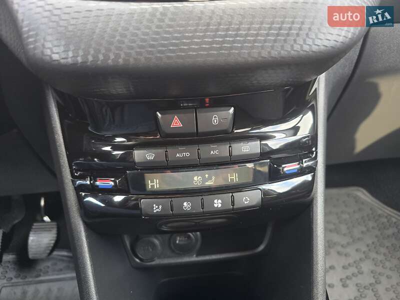 Позашляховик / Кросовер Peugeot 2008 2019 в Хмельницькому