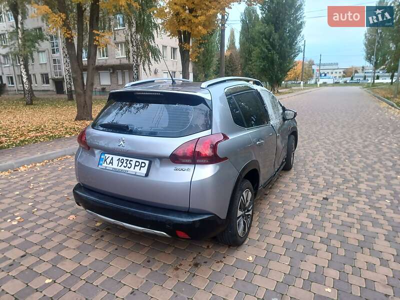 Внедорожник / Кроссовер Peugeot 2008 2016 в Киеве