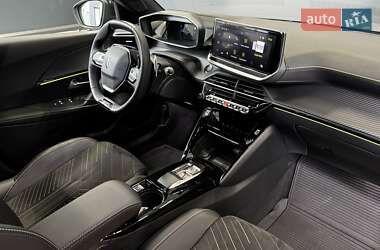 Внедорожник / Кроссовер Peugeot 2008 2024 в 