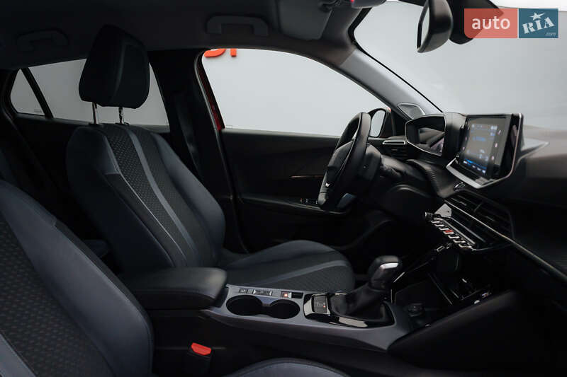 Внедорожник / Кроссовер Peugeot 2008 2020 в Киеве фото 11 Внедорожник / Кроссовер Peugeot 2008 2020 в Киеве
