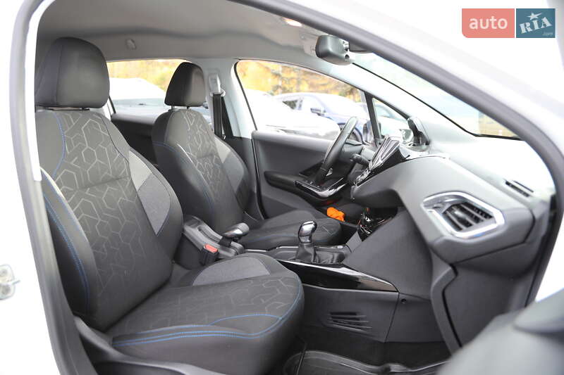 Внедорожник / Кроссовер Peugeot 2008 2019 в Харькове фото 10 Внедорожник / Кроссовер Peugeot 2008 2019 в Харькове