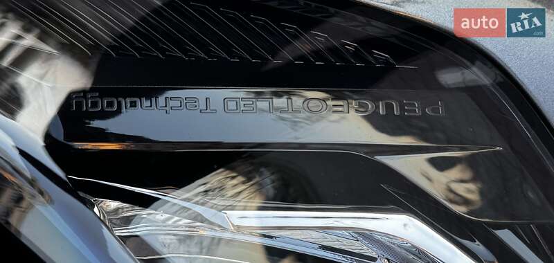 Внедорожник / Кроссовер Peugeot 2008 2021 в Киеве