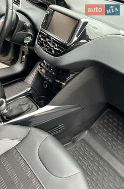 Позашляховик / Кросовер Peugeot 2008 2013 в Бердичеві