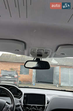 Позашляховик / Кросовер Peugeot 2008 2013 в Бердичеві