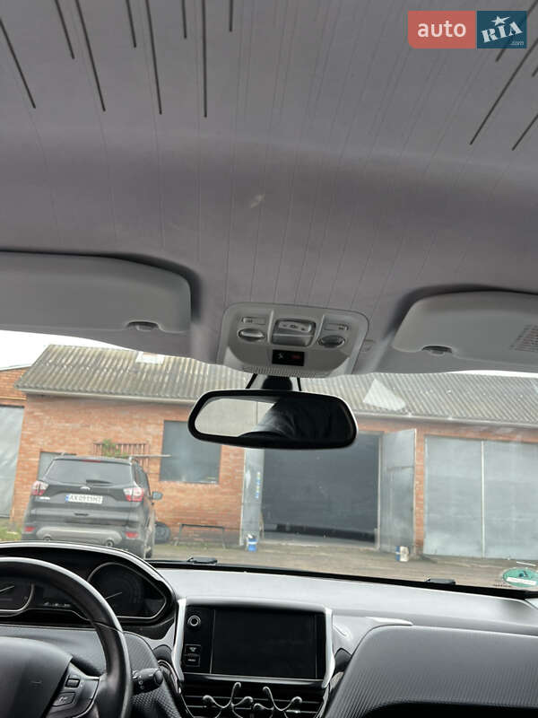 Внедорожник / Кроссовер Peugeot 2008 2013 в Бердичеве