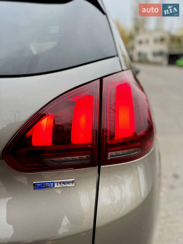 Внедорожник / Кроссовер Peugeot 2008 2017 в Николаеве