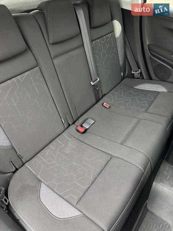 Внедорожник / Кроссовер Peugeot 2008 2017 в Николаеве