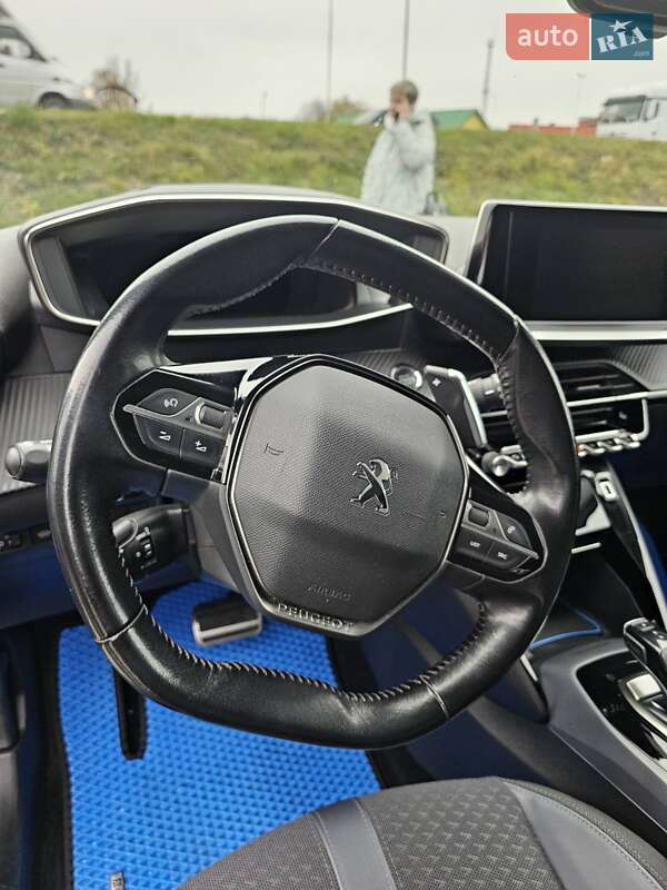 Позашляховик / Кросовер Peugeot 2008 2020 в Стрию