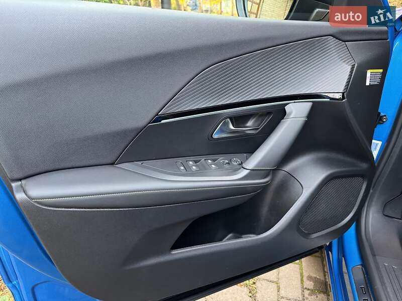 Позашляховик / Кросовер Peugeot 2008 2023 в Києві фото 46 Позашляховик / Кросовер Peugeot 2008 2023 в Києві