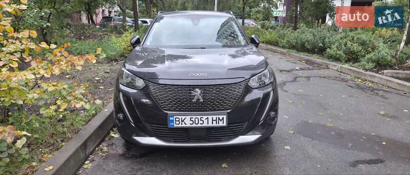 Внедорожник / Кроссовер Peugeot 2008 2021 в Киеве