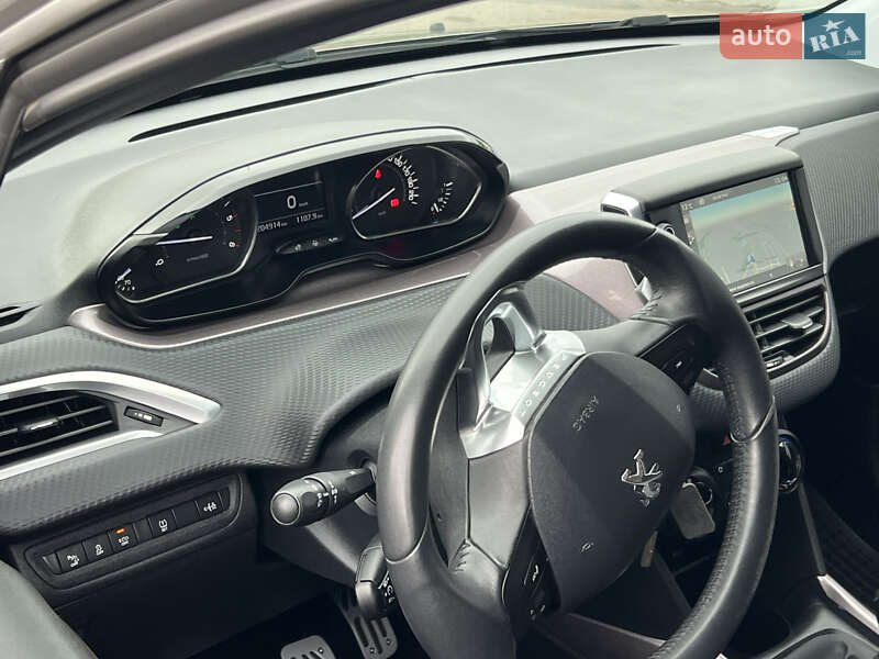 Внедорожник / Кроссовер Peugeot 2008 2015 в Дрогобыче