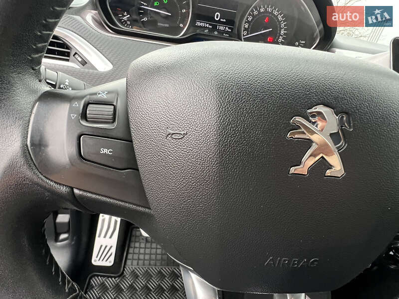 Внедорожник / Кроссовер Peugeot 2008 2015 в Дрогобыче