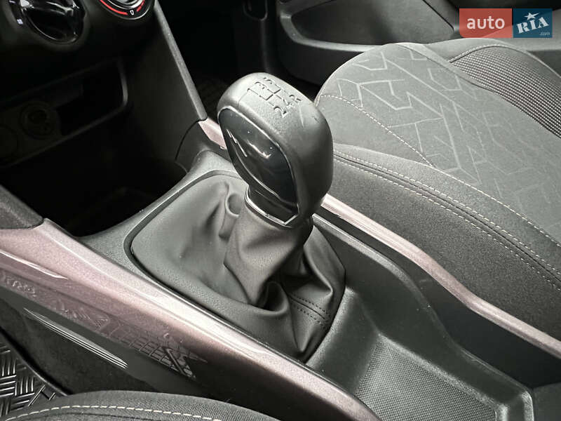 Внедорожник / Кроссовер Peugeot 2008 2015 в Дрогобыче