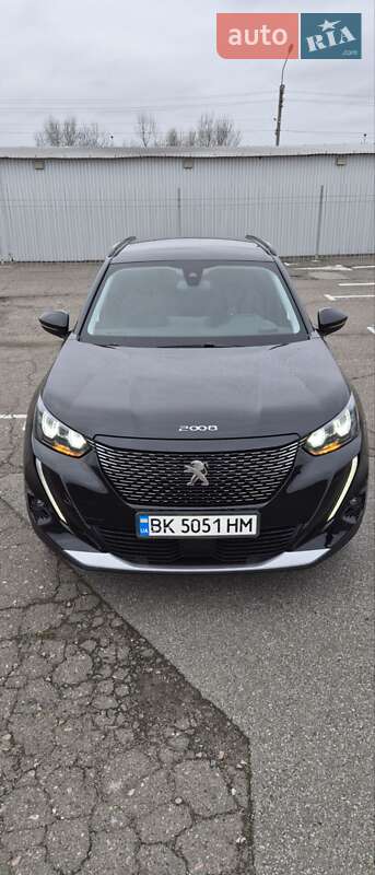 Внедорожник / Кроссовер Peugeot 2008 2021 в Киеве