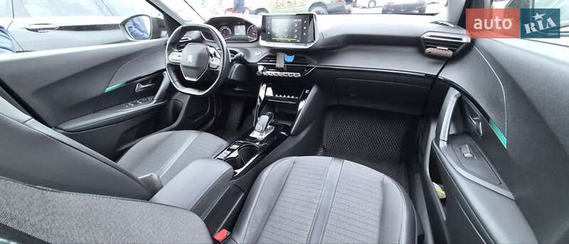 Внедорожник / Кроссовер Peugeot 2008 2021 в Киеве
