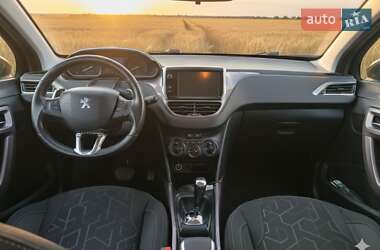 Позашляховик / Кросовер Peugeot 2008 2014 в Львові