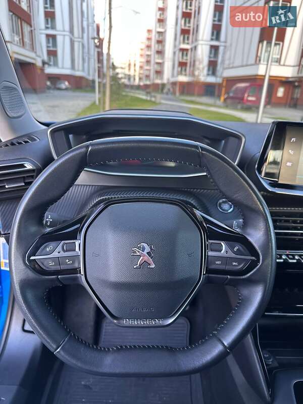 Позашляховик / Кросовер Peugeot 2008 2020 в Івано-Франківську