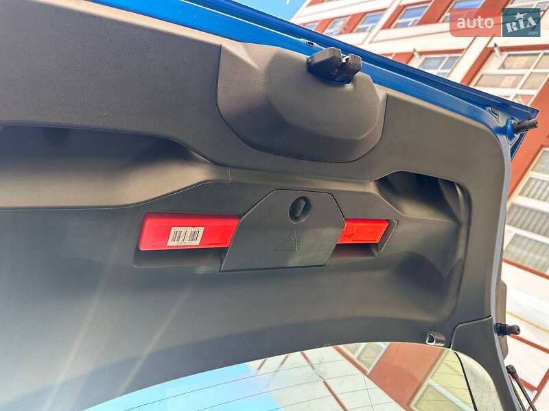 Позашляховик / Кросовер Peugeot 2008 2020 в Івано-Франківську