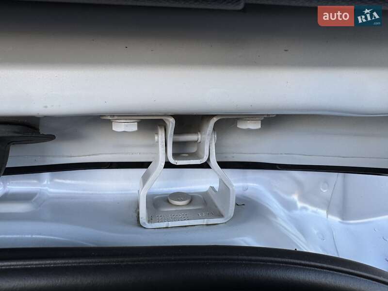 Внедорожник / Кроссовер Peugeot 2008 2023 в Киеве