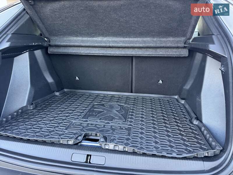 Внедорожник / Кроссовер Peugeot 2008 2023 в Киеве