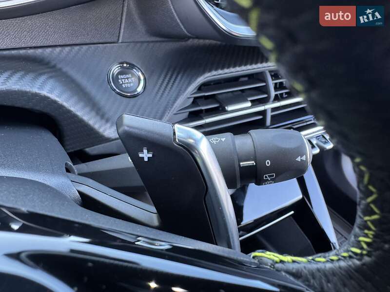 Внедорожник / Кроссовер Peugeot 2008 2023 в Киеве